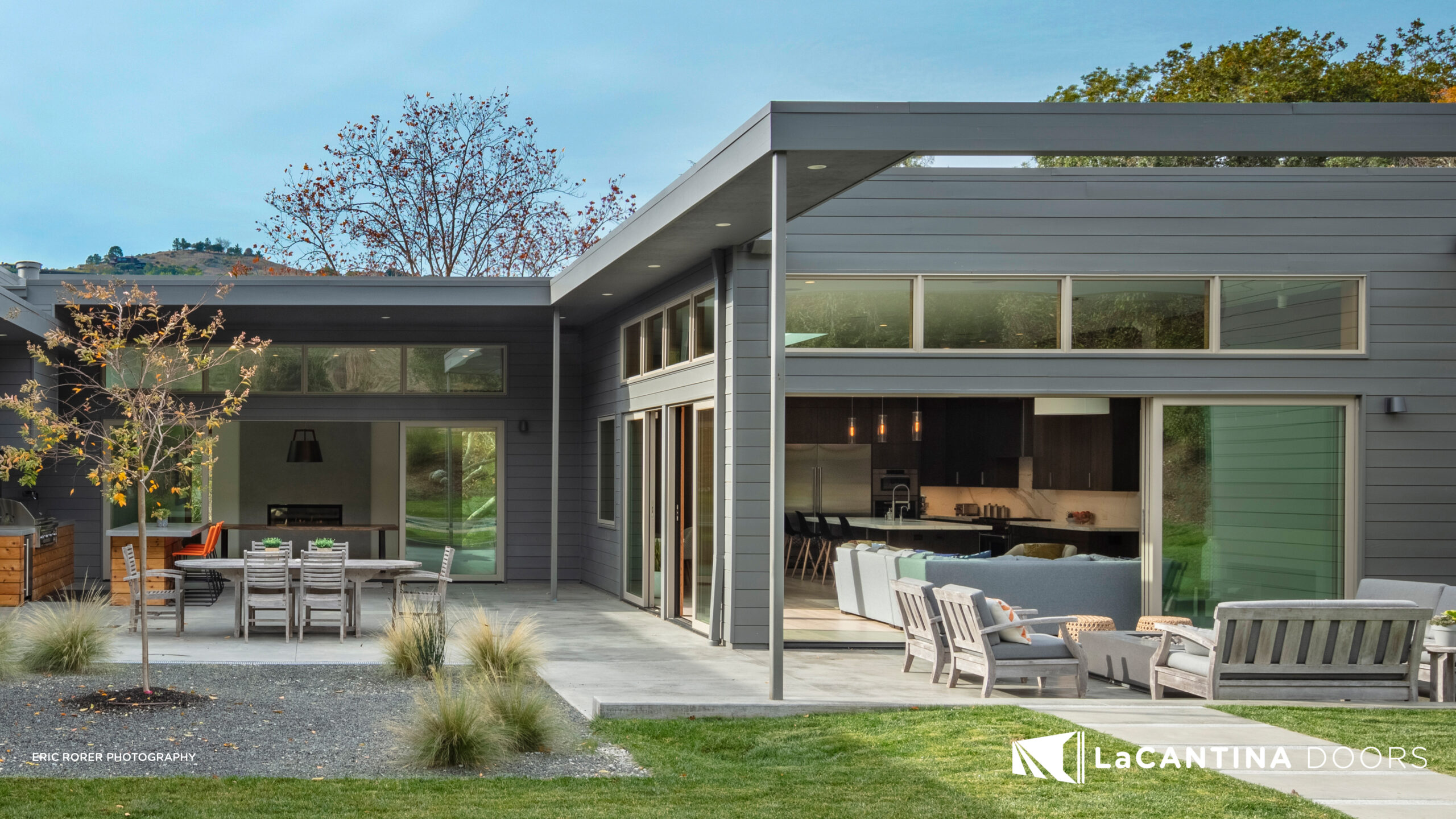 3840x2160_LCD_imagery_highres_7